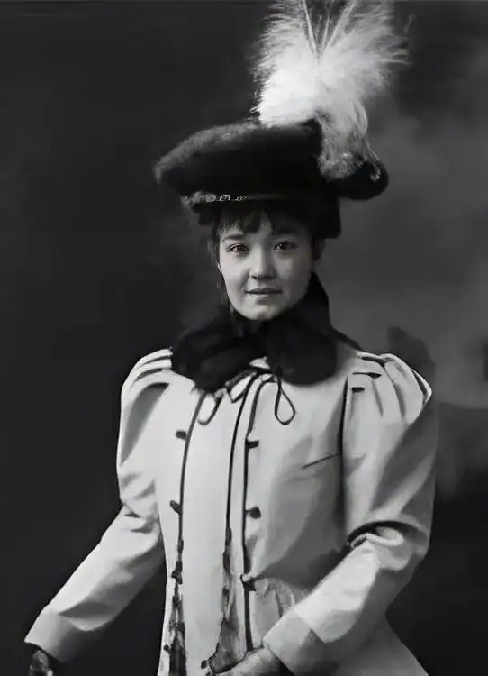 Ann Elizabeth Isham, la mujer que murió abrazada a su perro en el Titanic.