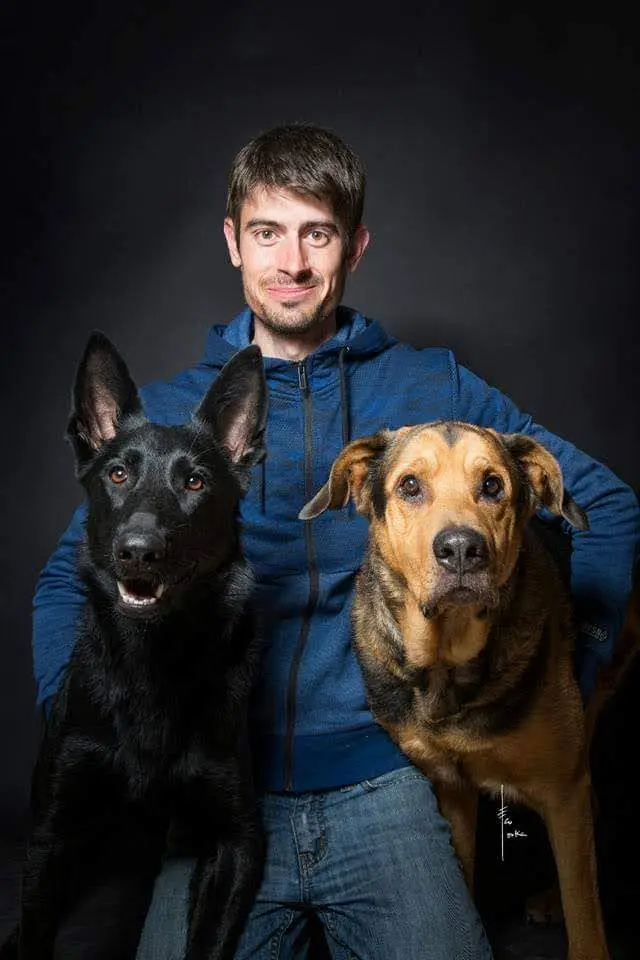 Jesús Poza con sus perros