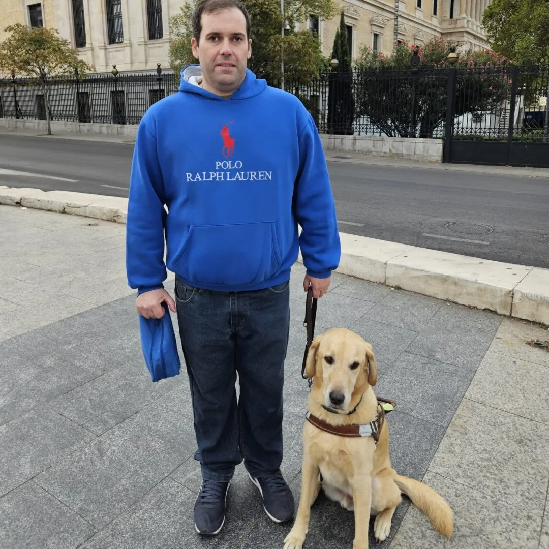 David y su perro guía