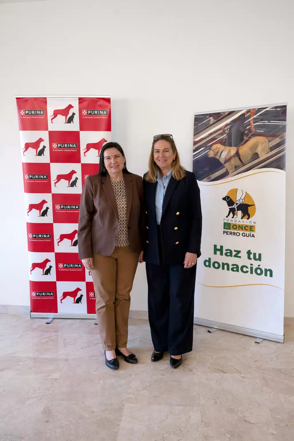 Purina renueva su compromiso con la Fundación ONCE del Perro Guía
