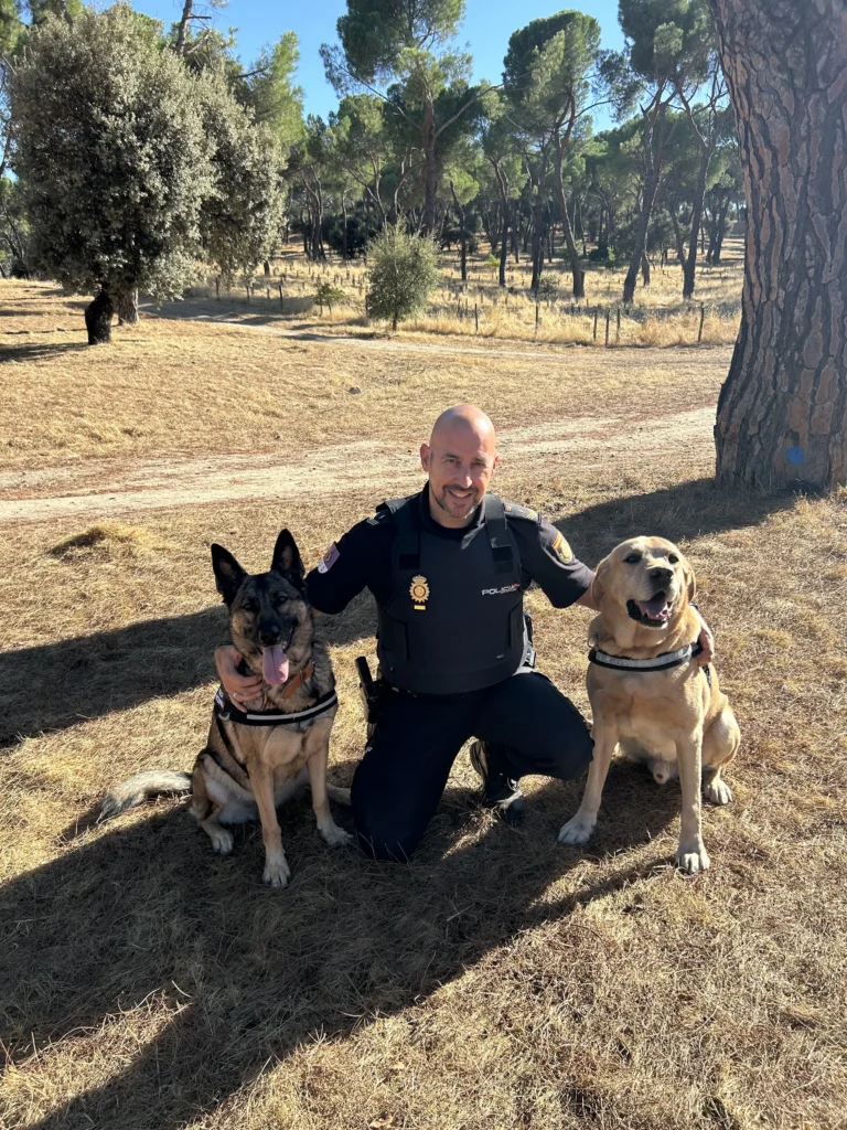 Nala, Manuel Cortés y Scottex